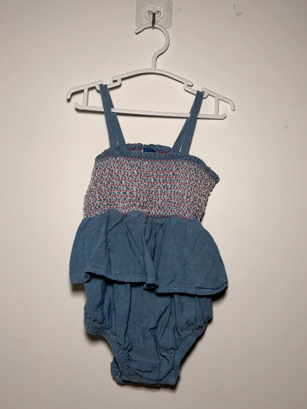 Old navy 18-24months baby girl blue denim ruffled baby romper sleeveless